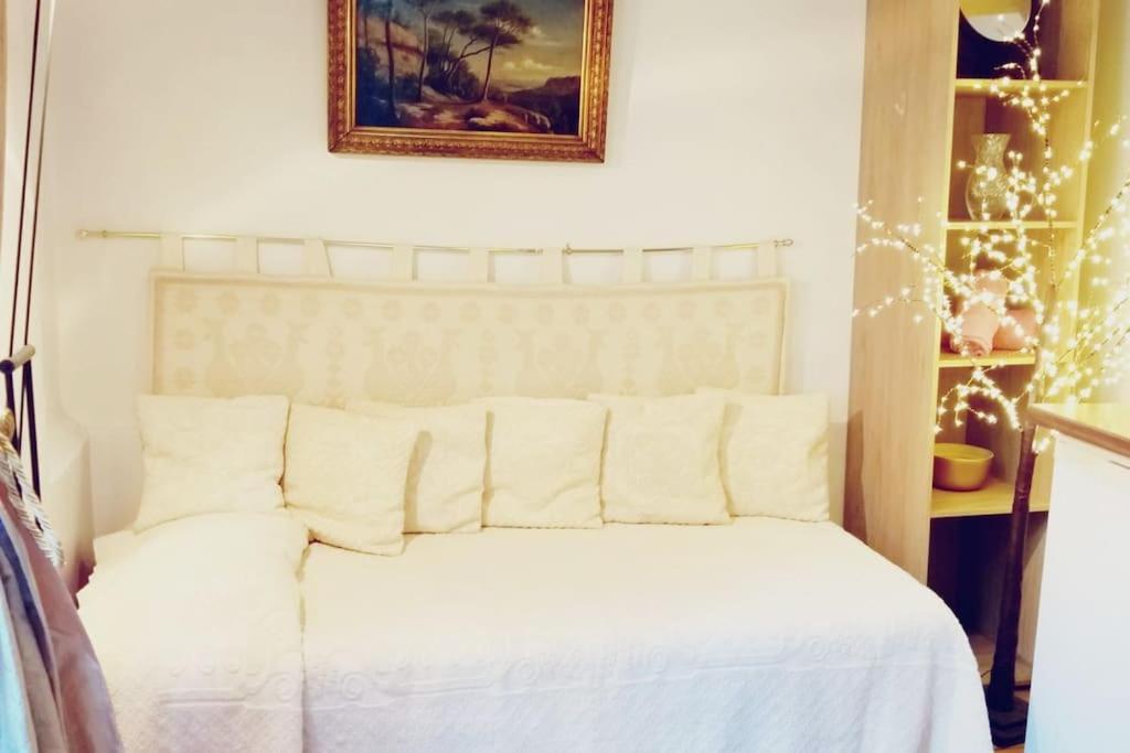 Small Luxurious Room In The Heart Of Saint Germain París Exterior foto